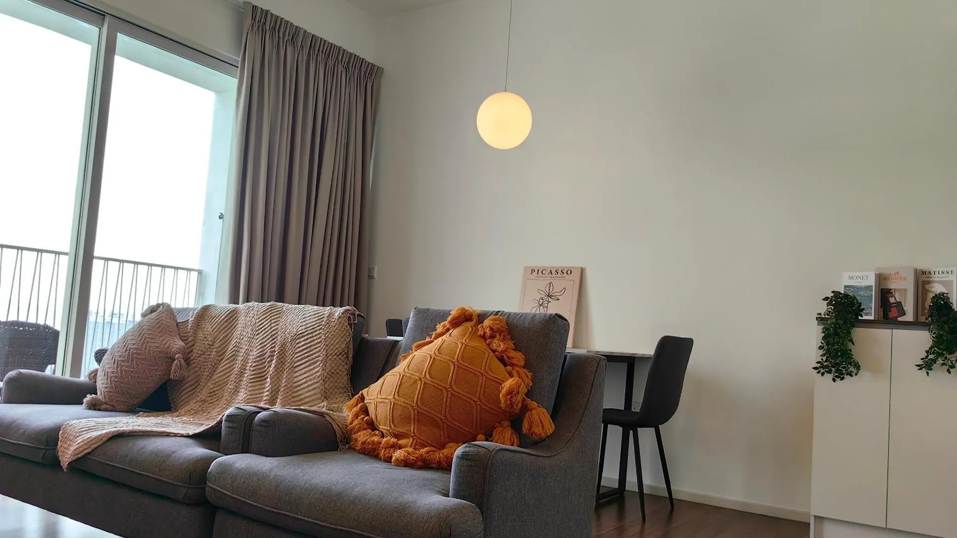 Una Serviced Apartment, Jalan Peel By Rverse Suite Kuala Lumpur