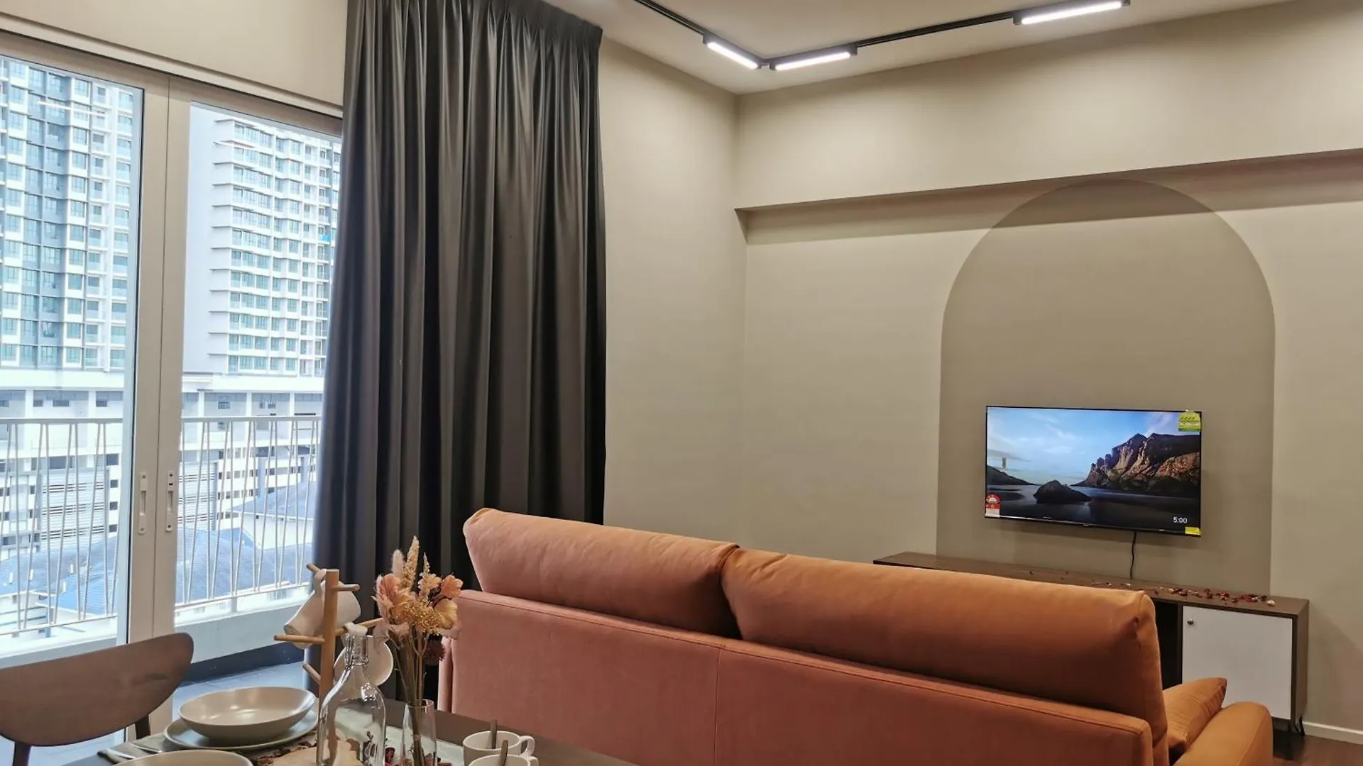 Una Serviced Apartment, Jalan Peel By Rverse Suite Kuala Lumpur 0*,  Malaysia